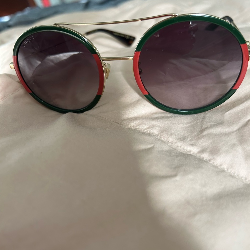 Gucci round metal unisex sunglasses. - Picture 3 of 7